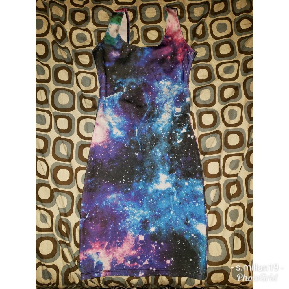 NWT Wetseal galaxy print dress